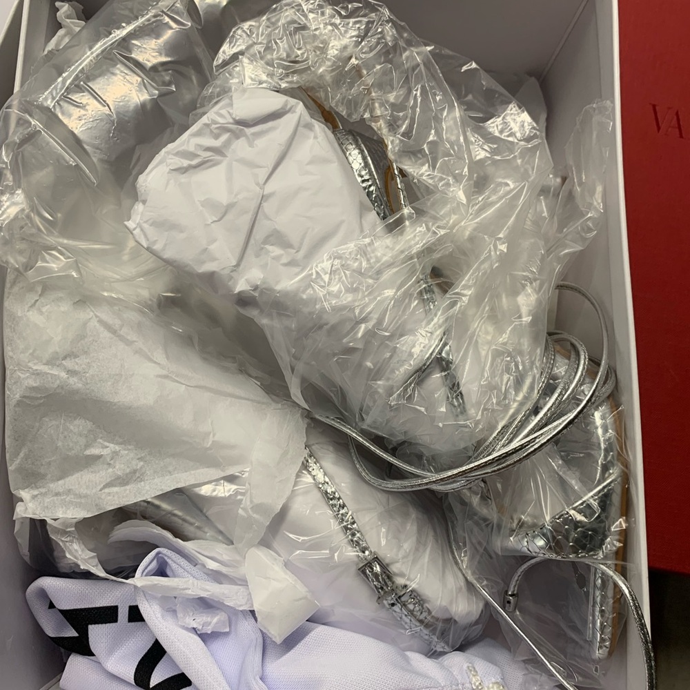 Silver heel - Picture 5 of 5